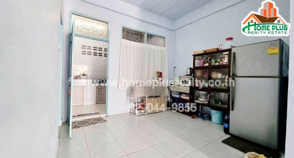 For sale 4 bedrooms townhouse in Lam Luk Ka, Pathum Thani
