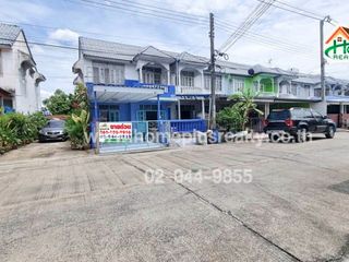 For sale 4 Beds townhouse in Lam Luk Ka, Pathum Thani