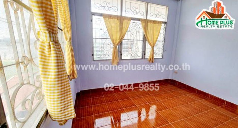 For sale 4 bedrooms townhouse in Lam Luk Ka, Pathum Thani