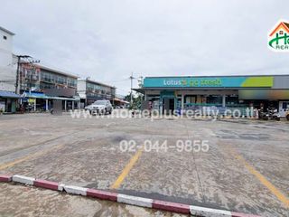 For sale 4 Beds townhouse in Lam Luk Ka, Pathum Thani