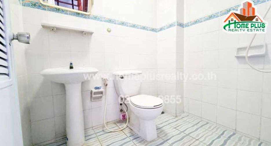 For sale 4 bedrooms townhouse in Lam Luk Ka, Pathum Thani