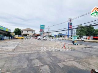 For sale 4 Beds townhouse in Lam Luk Ka, Pathum Thani