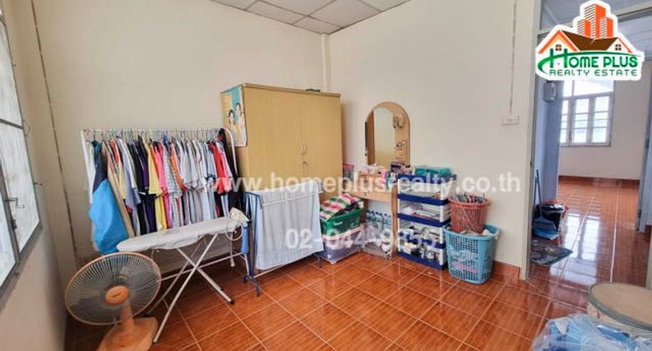 For sale 4 bedrooms townhouse in Lam Luk Ka, Pathum Thani