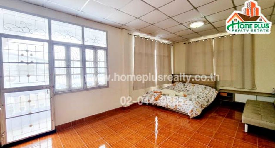 For sale 4 bedrooms townhouse in Lam Luk Ka, Pathum Thani