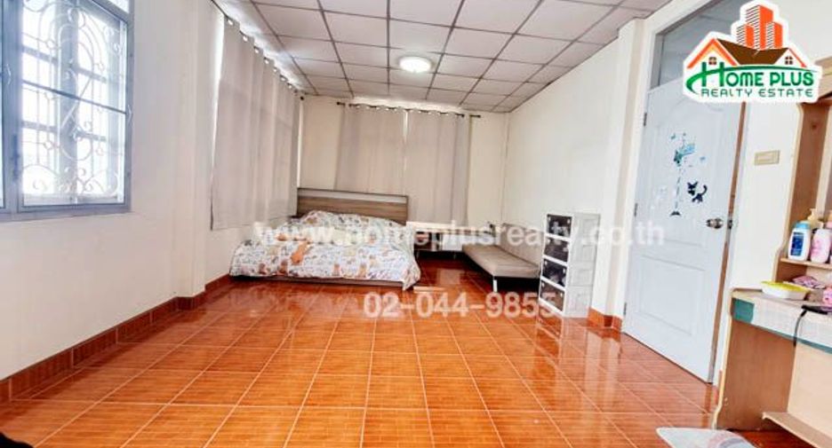 For sale 4 bedrooms townhouse in Lam Luk Ka, Pathum Thani