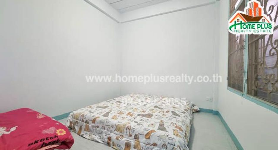 For sale 4 bedrooms townhouse in Lam Luk Ka, Pathum Thani