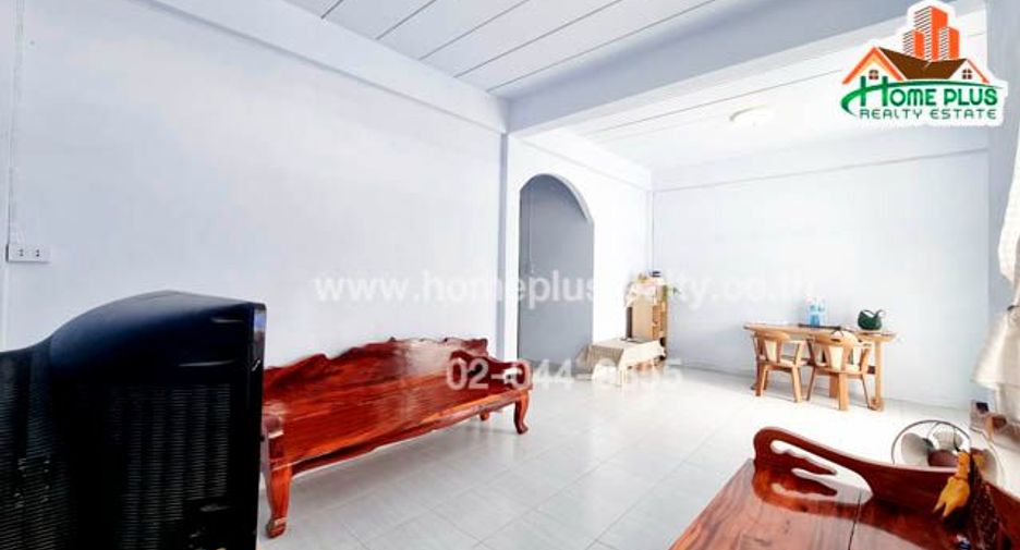 For sale 4 bedrooms townhouse in Lam Luk Ka, Pathum Thani