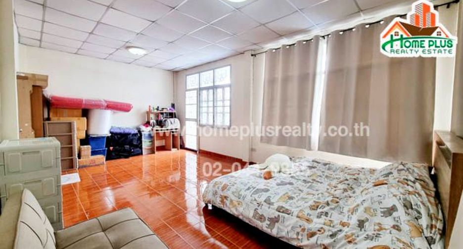 For sale 4 bedrooms townhouse in Lam Luk Ka, Pathum Thani