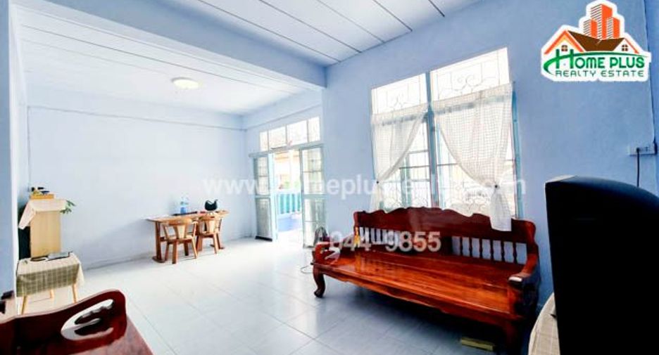 For sale 4 bedrooms townhouse in Lam Luk Ka, Pathum Thani