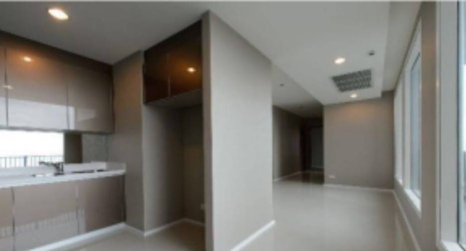 For rent そして for sale 3 Beds condo in Bang Kho Laem, Bangkok