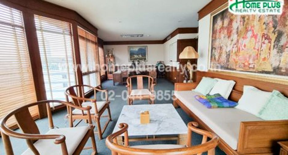 For sale 84 bedrooms apartment in Bang Kapi, Bangkok