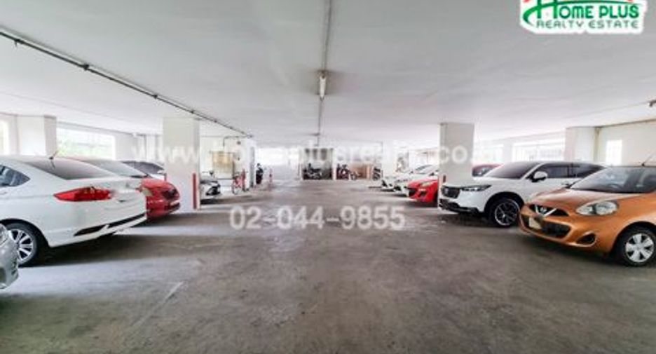 For sale 84 bedrooms apartment in Bang Kapi, Bangkok