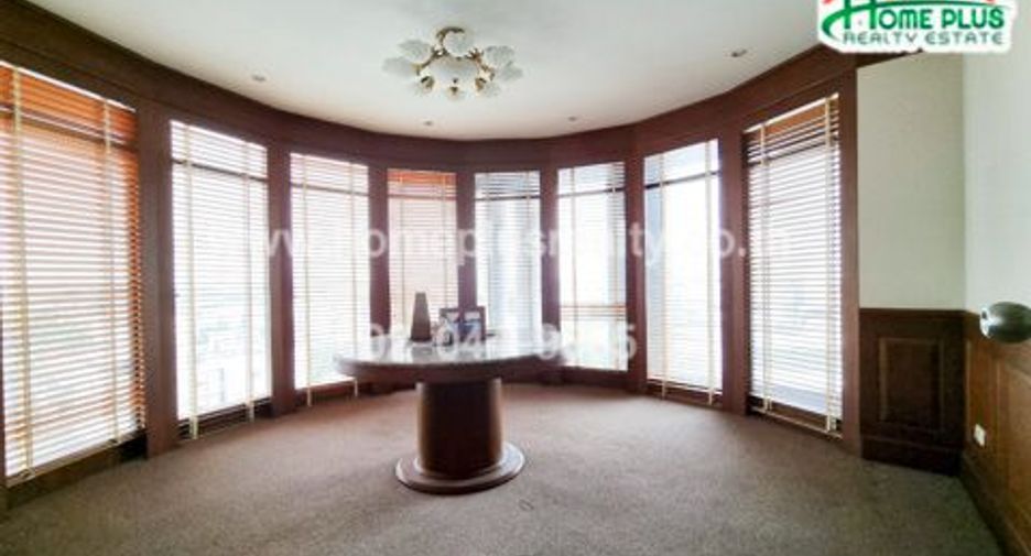 For sale 84 bedrooms apartment in Bang Kapi, Bangkok