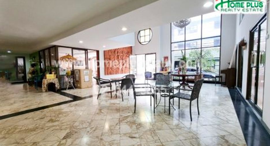For sale 84 bedrooms apartment in Bang Kapi, Bangkok