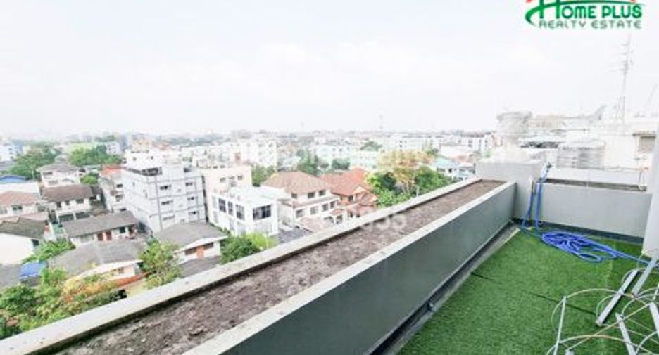 For sale 84 bedrooms apartment in Bang Kapi, Bangkok