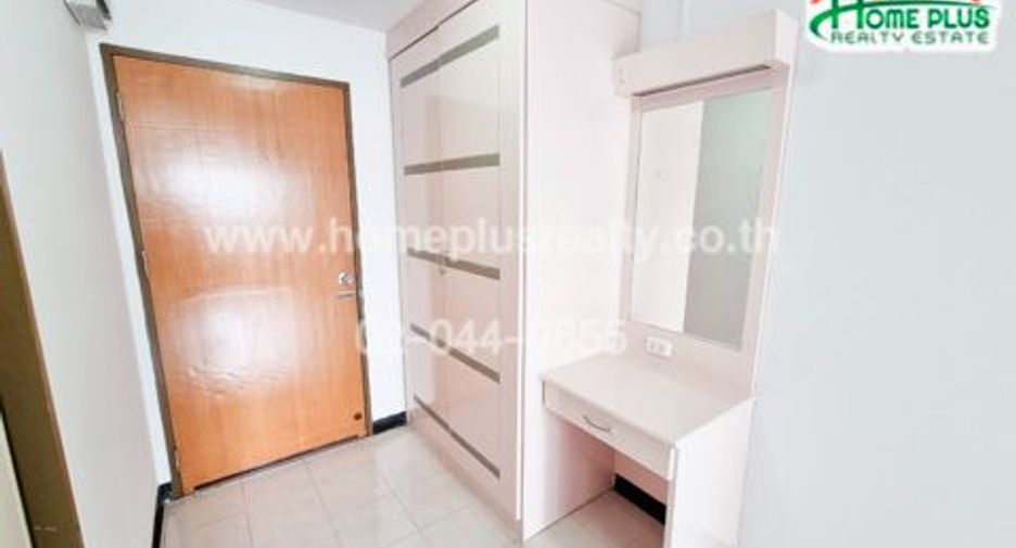 For sale 84 bedrooms apartment in Bang Kapi, Bangkok