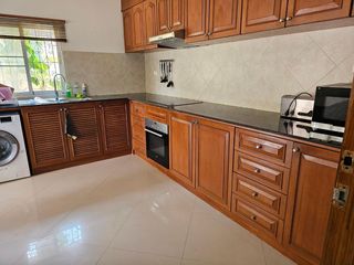 Casa en alquiler de 4 habitaciones en Bang Lamung, Chonburi