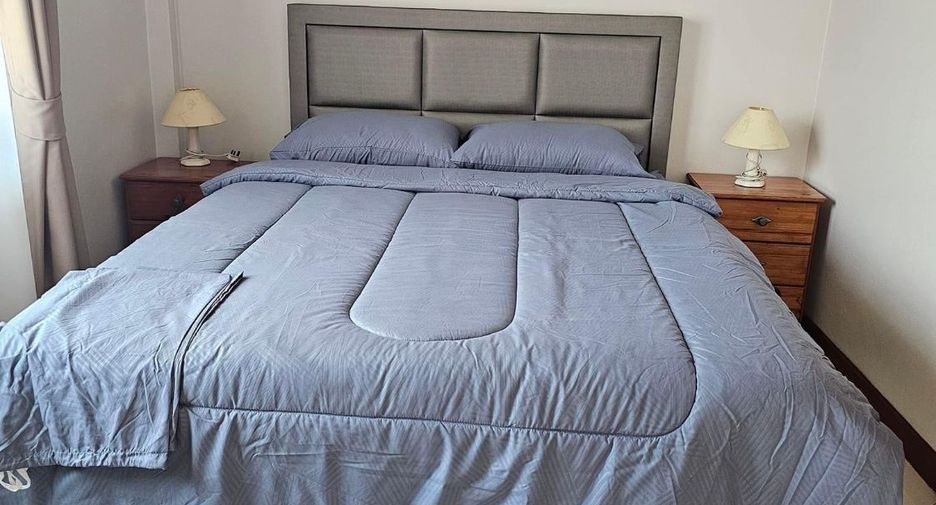 Haus zur Miete mit 4 Zimmer in Bang Lamung, Chonburi
