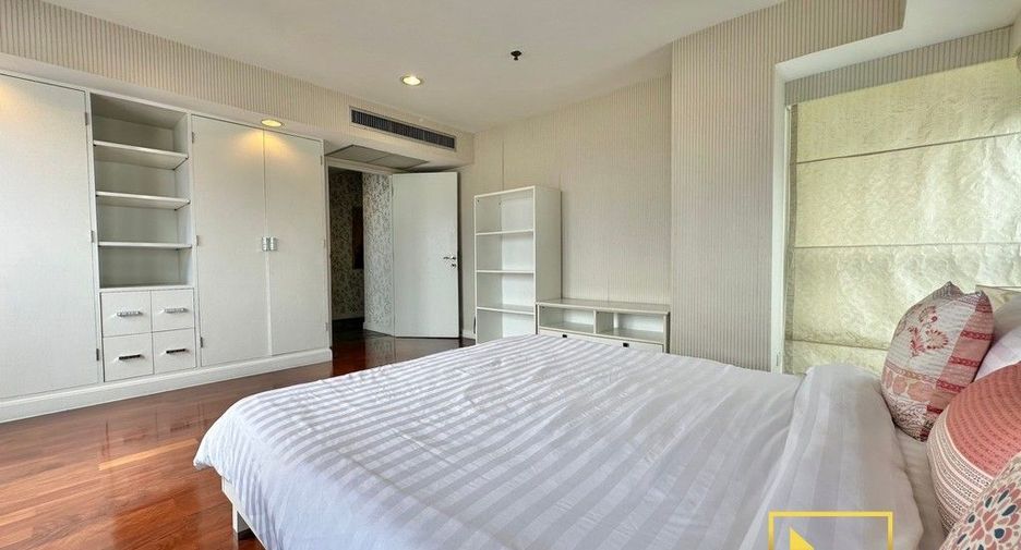 For rent 5 Beds condo in Watthana, Bangkok