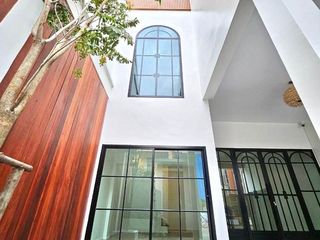 出售 4 卧室 联排别墅 在 Phuket Town, 普吉