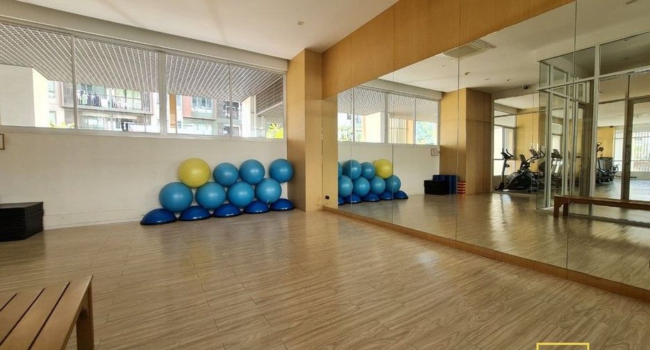For rent 1 bed serviced apartment in Watthana, Bangkok