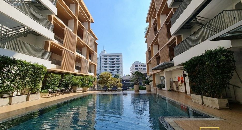 For rent 1 bed serviced apartment in Watthana, Bangkok