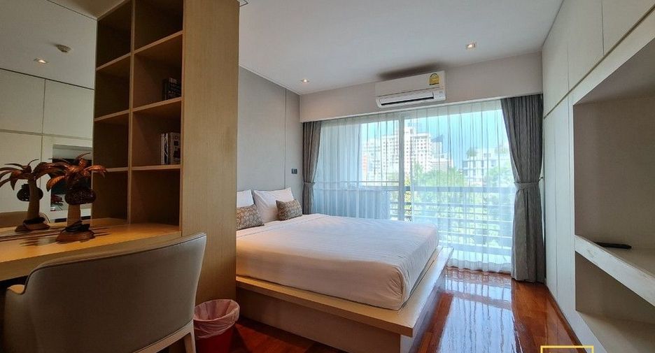For rent 1 bed serviced apartment in Watthana, Bangkok