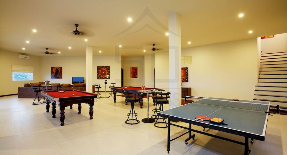 À louer 9 chambres villa à Mueang Phuket, Phuket