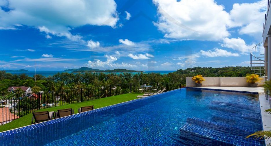 À louer 9 chambres villa à Mueang Phuket, Phuket