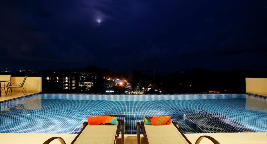 À louer 9 chambres villa à Mueang Phuket, Phuket