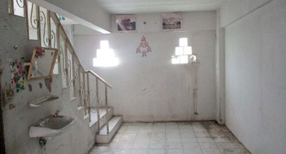 For sale retail Space in Wang Thong, Phitsanulok