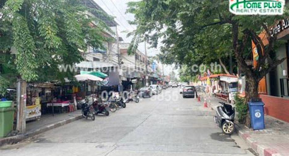 出售 2 卧室 独立屋 在 Saphan Sung, 曼谷