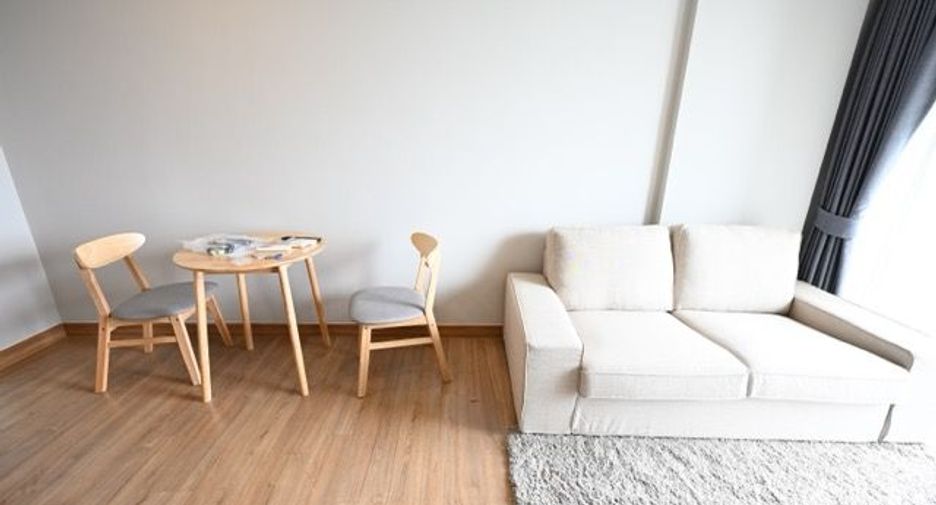 For rent 2 bed condo in Phaya Thai, Bangkok