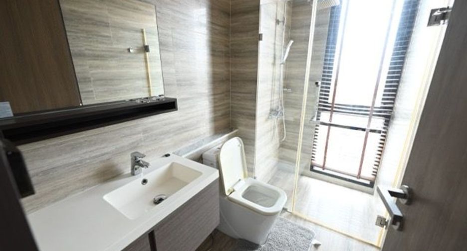 For rent 2 bed condo in Phaya Thai, Bangkok