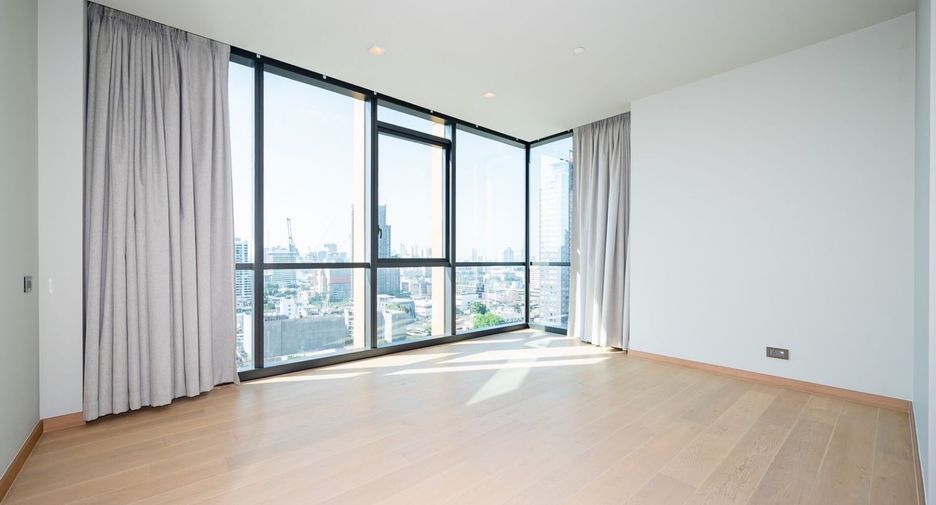 For sale 2 bedrooms condo in Watthana, Bangkok