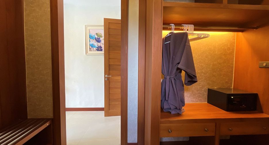 For sale 4 bedrooms villa in Mueang Krabi, Krabi
