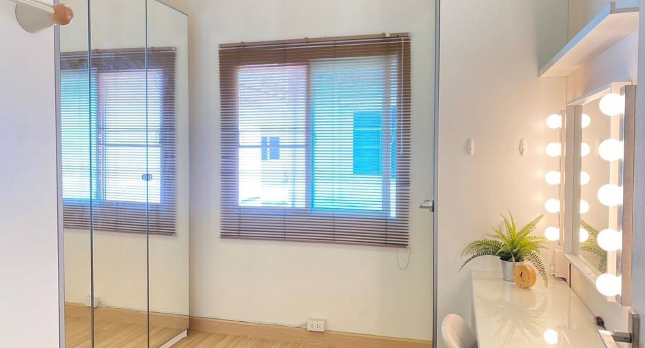 For sale 3 bedrooms house in Don Mueang, Bangkok