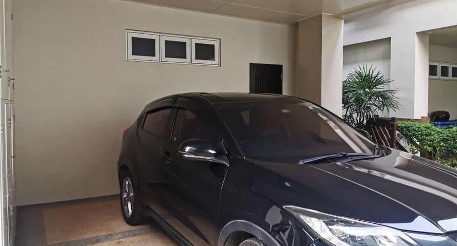 For rent 4 ベッドルーム house in Khlong Toei, Bangkok