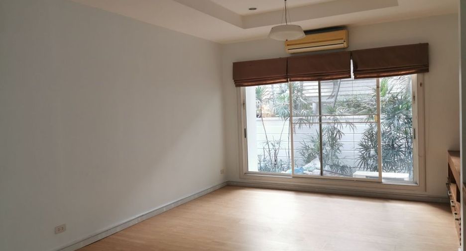 For rent 4 ベッドルーム house in Khlong Toei, Bangkok