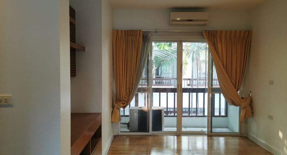 For rent 4 ベッドルーム house in Khlong Toei, Bangkok