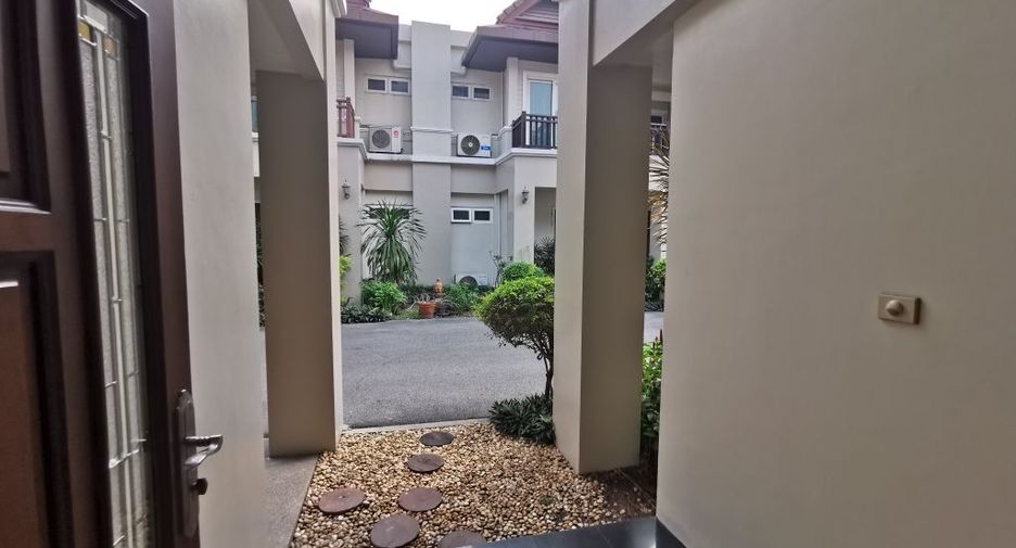 For rent 4 ベッドルーム house in Khlong Toei, Bangkok