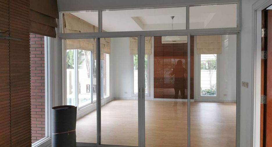 For rent 4 ベッドルーム house in Khlong Toei, Bangkok