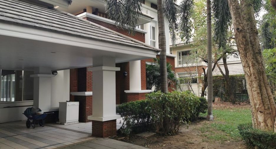 For rent 4 ベッドルーム house in Khlong Toei, Bangkok