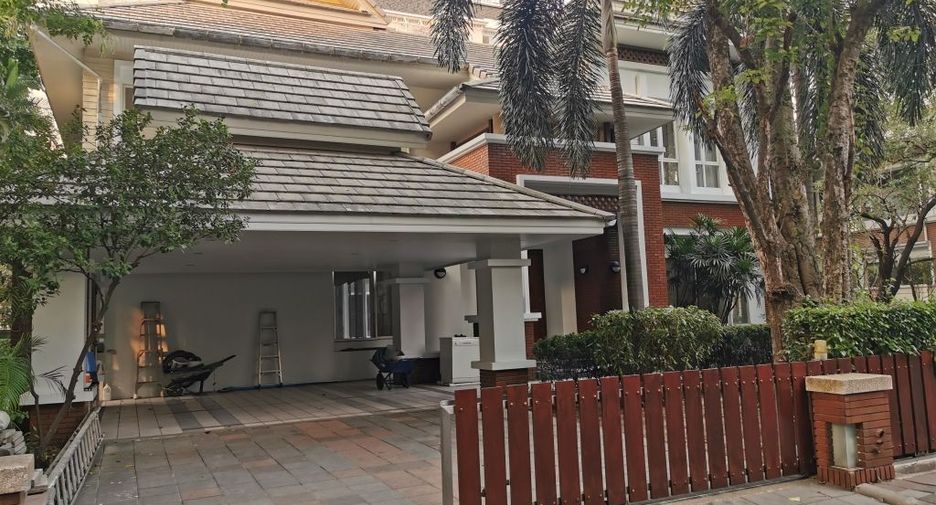 For rent 4 ベッドルーム house in Khlong Toei, Bangkok