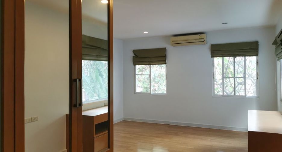 For rent 4 ベッドルーム house in Khlong Toei, Bangkok