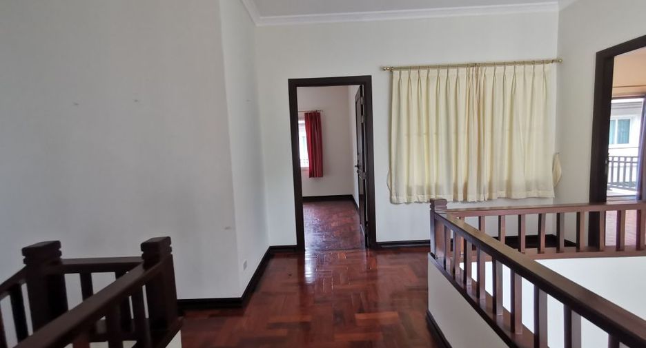 For rent 4 ベッドルーム house in Khlong Toei, Bangkok