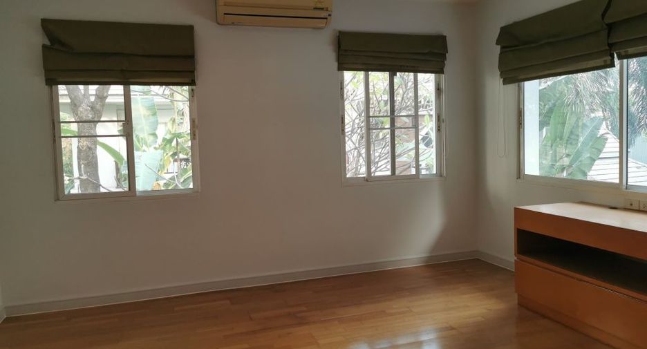 For rent 4 ベッドルーム house in Khlong Toei, Bangkok