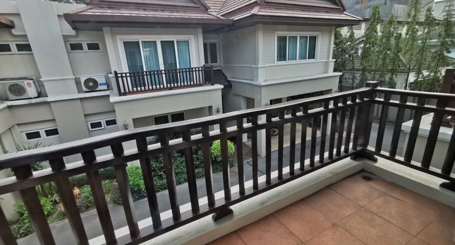 For rent 4 ベッドルーム house in Khlong Toei, Bangkok