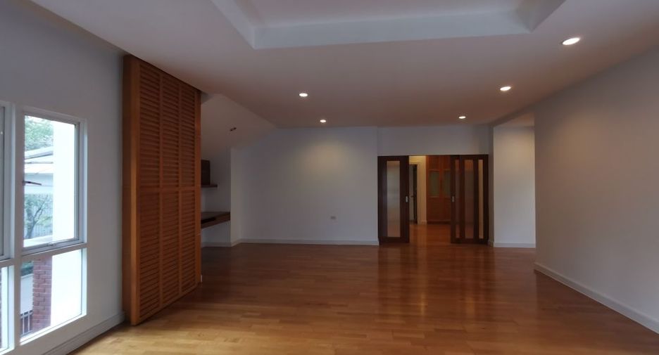 For rent 4 ベッドルーム house in Khlong Toei, Bangkok
