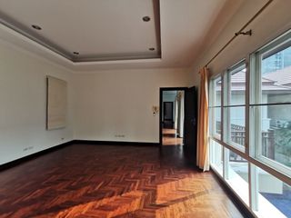 For rent 4 ベッドルーム house in Khlong Toei, Bangkok